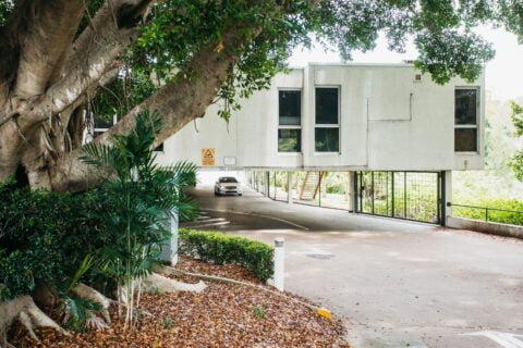 North entrance to BillyLids Therapy Clinic in Newmarket